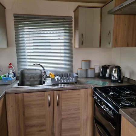 Hot Tub Hols 3 Bed Caravan At 42 Kingfisher Court Tattershall Buitenkant foto