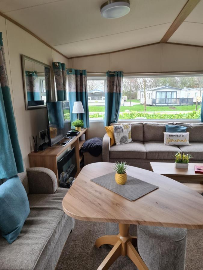 Hot Tub Hols 3 Bed Caravan At 42 Kingfisher Court Tattershall Buitenkant foto