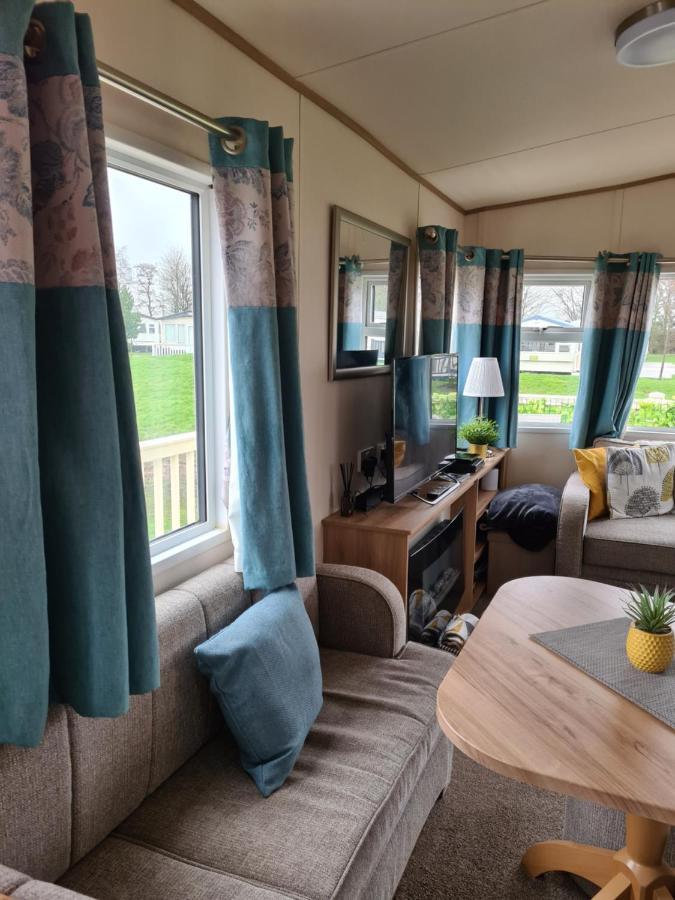 Hot Tub Hols 3 Bed Caravan At 42 Kingfisher Court Tattershall Buitenkant foto