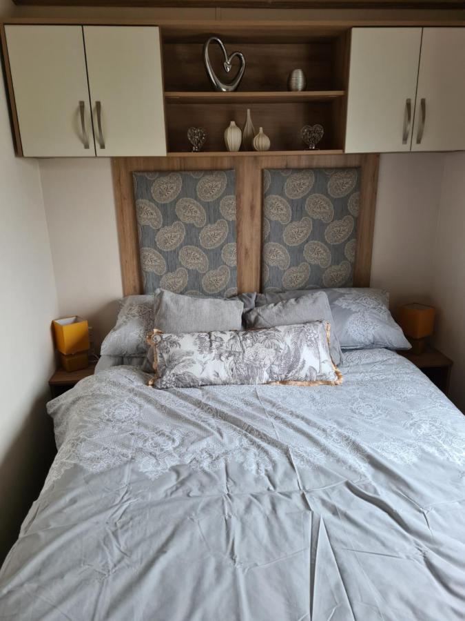 Hot Tub Hols 3 Bed Caravan At 42 Kingfisher Court Tattershall Buitenkant foto