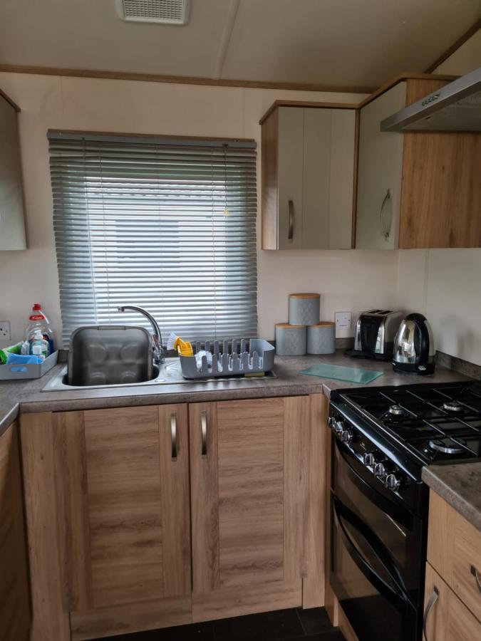 Hot Tub Hols 3 Bed Caravan At 42 Kingfisher Court Tattershall Buitenkant foto