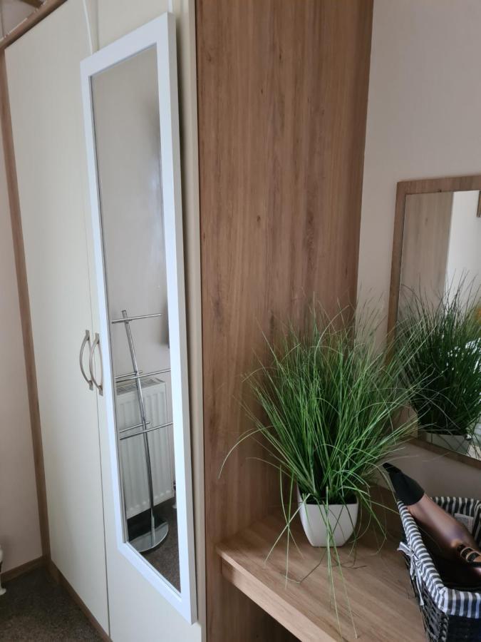 Hot Tub Hols 3 Bed Caravan At 42 Kingfisher Court Tattershall Buitenkant foto